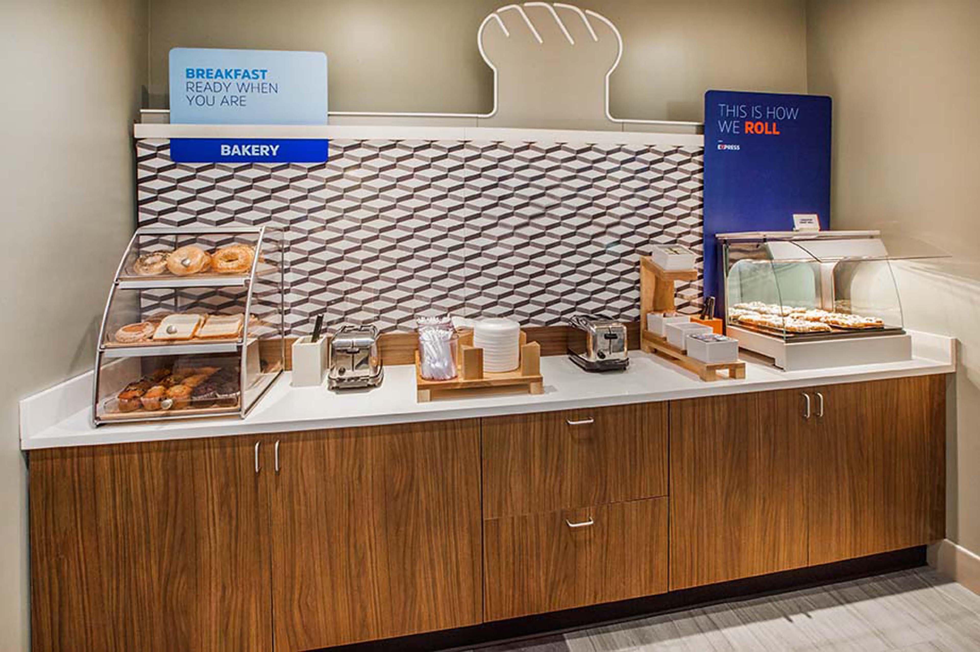 Holiday Inn Express Hotel & Suites Brockville By Ihg Eksteriør billede
