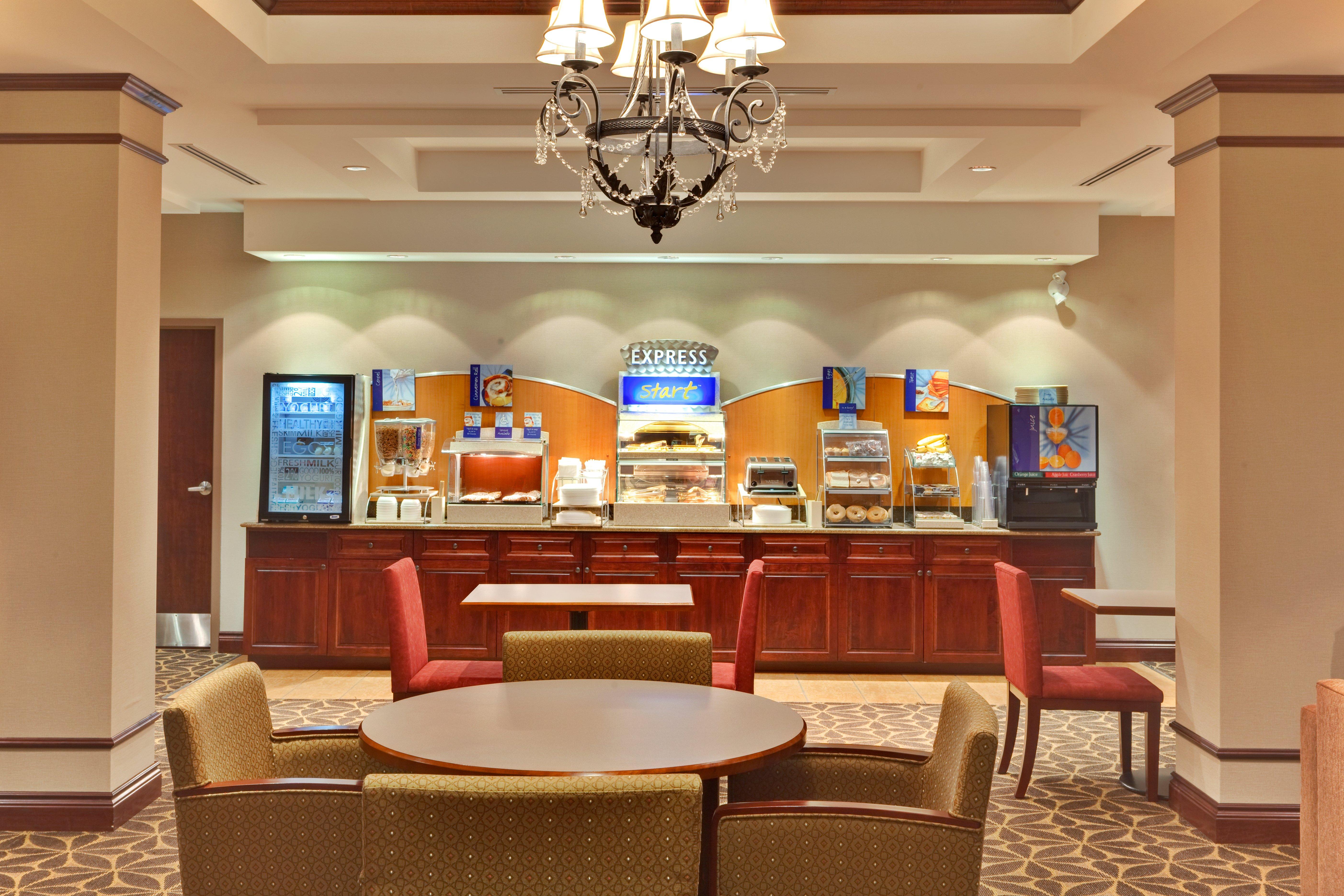 Holiday Inn Express Hotel & Suites Brockville By Ihg Eksteriør billede