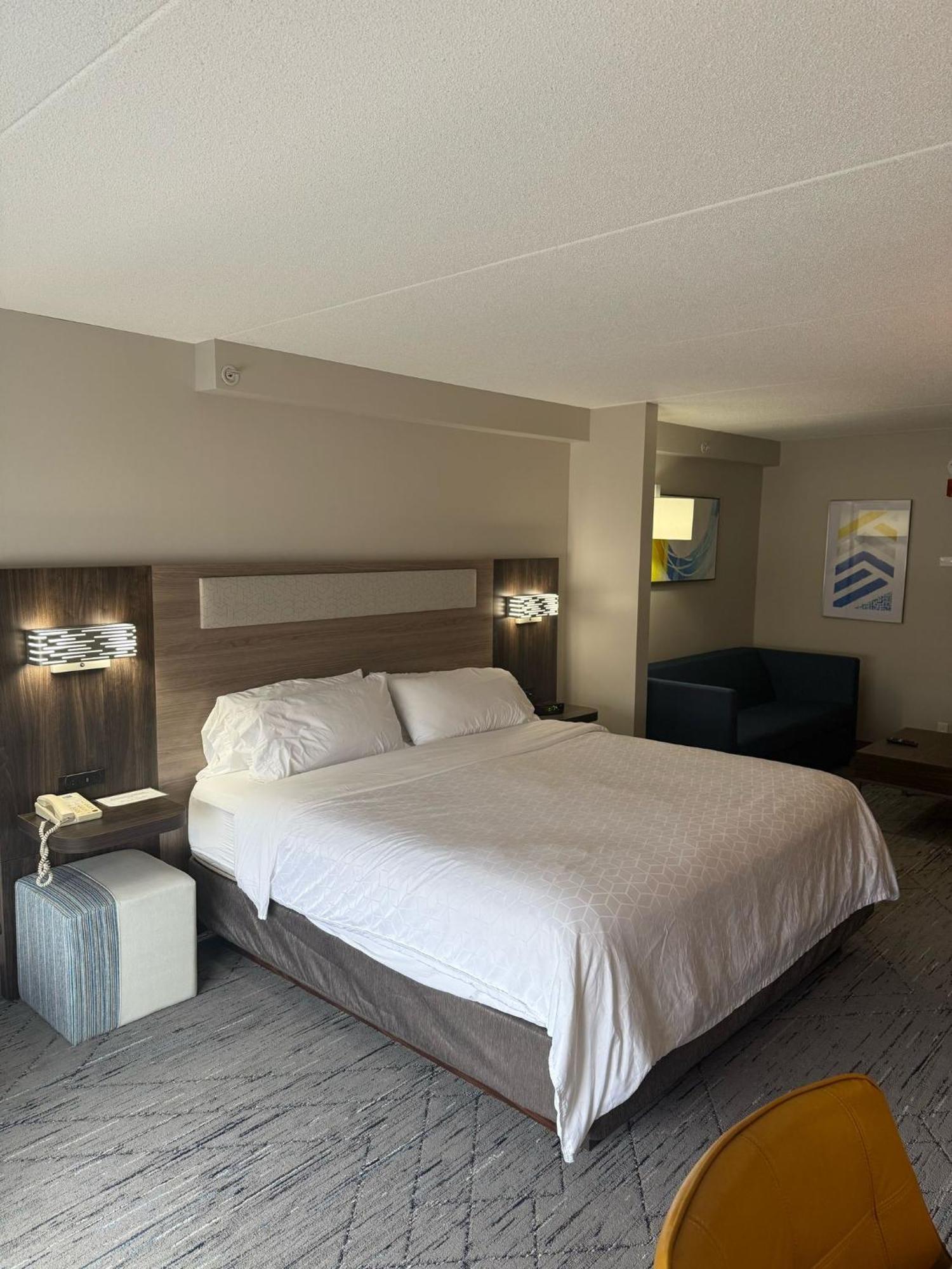 Holiday Inn Express Hotel & Suites Brockville By Ihg Eksteriør billede