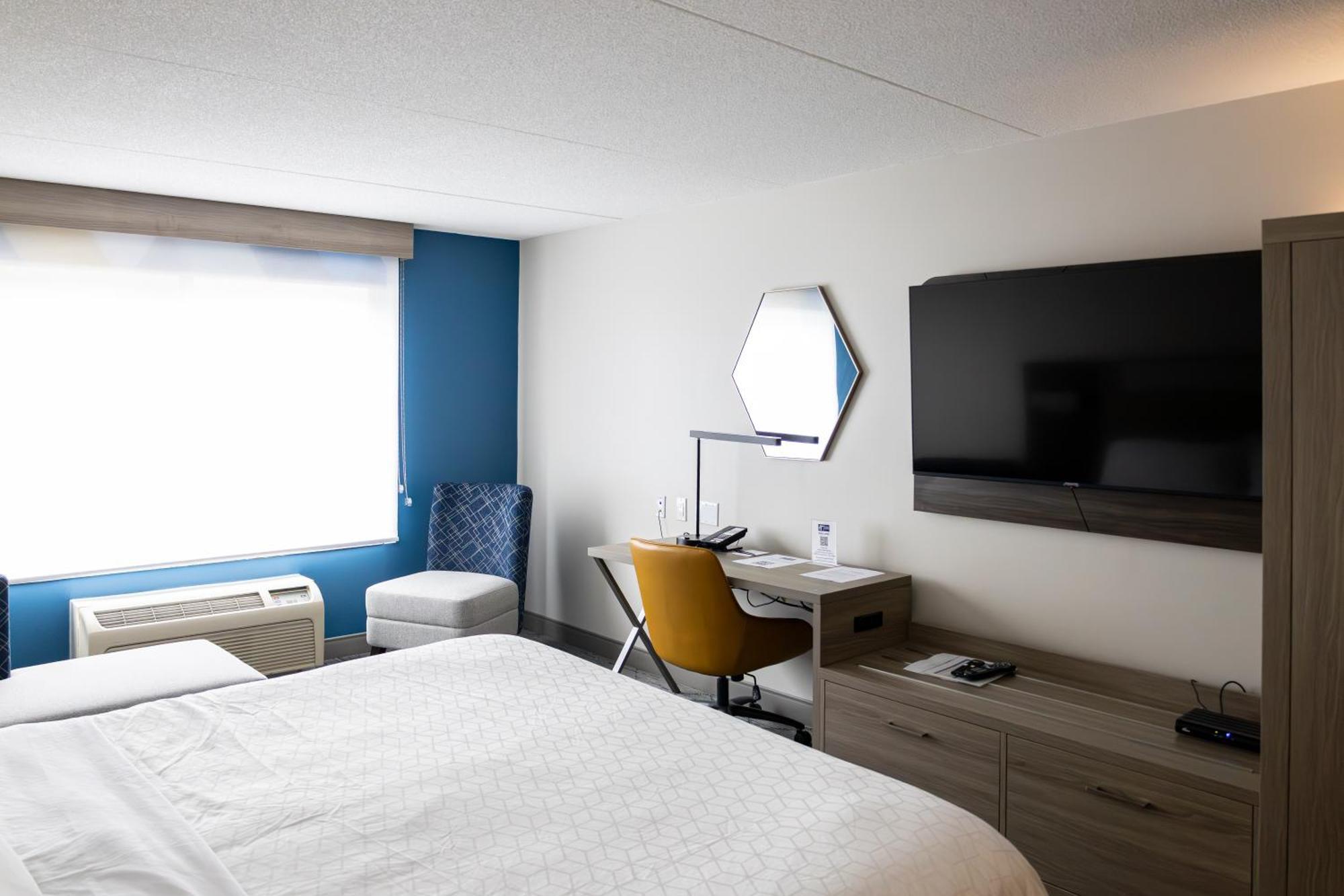 Holiday Inn Express Hotel & Suites Brockville By Ihg Eksteriør billede