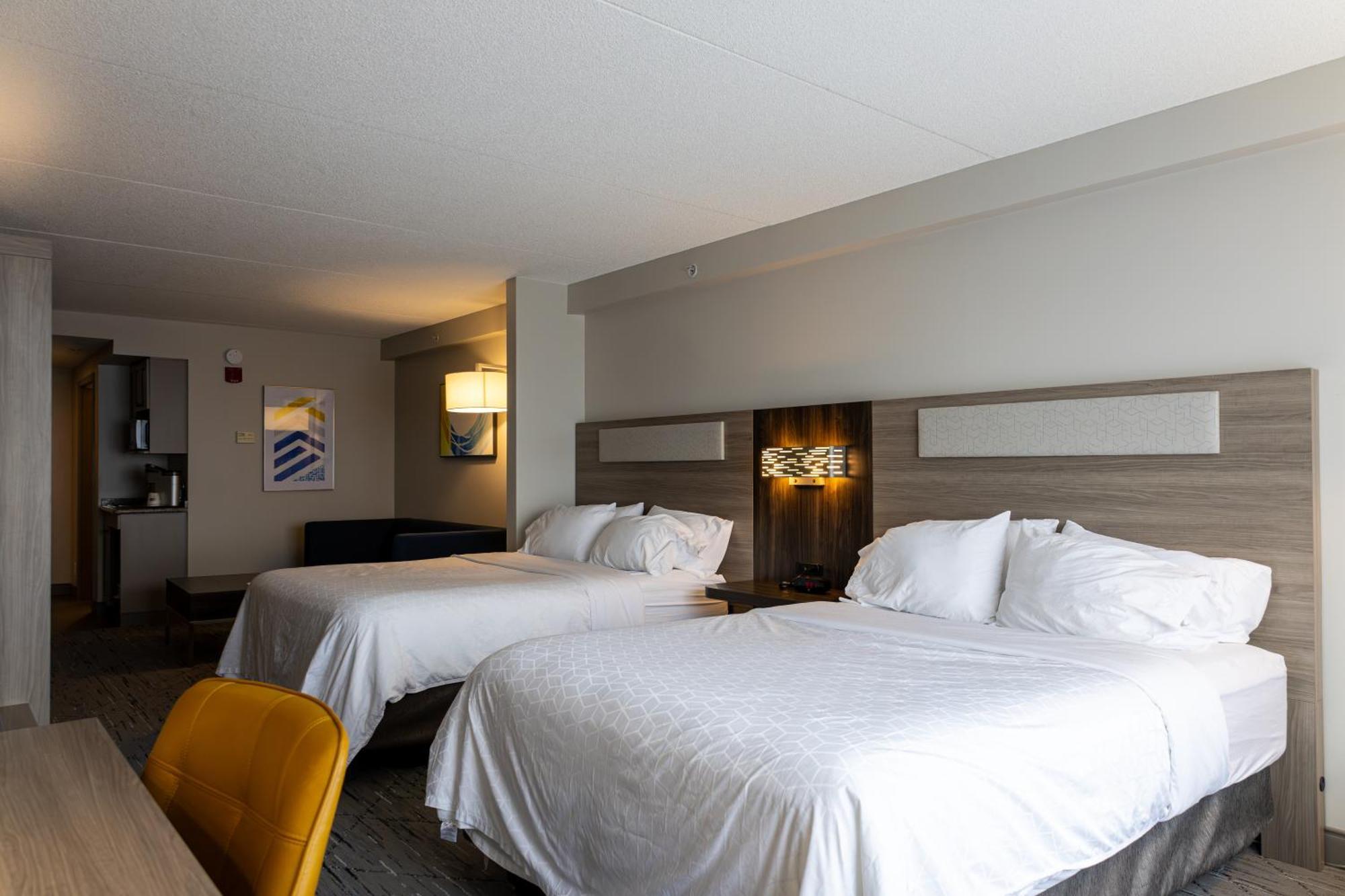 Holiday Inn Express Hotel & Suites Brockville By Ihg Eksteriør billede