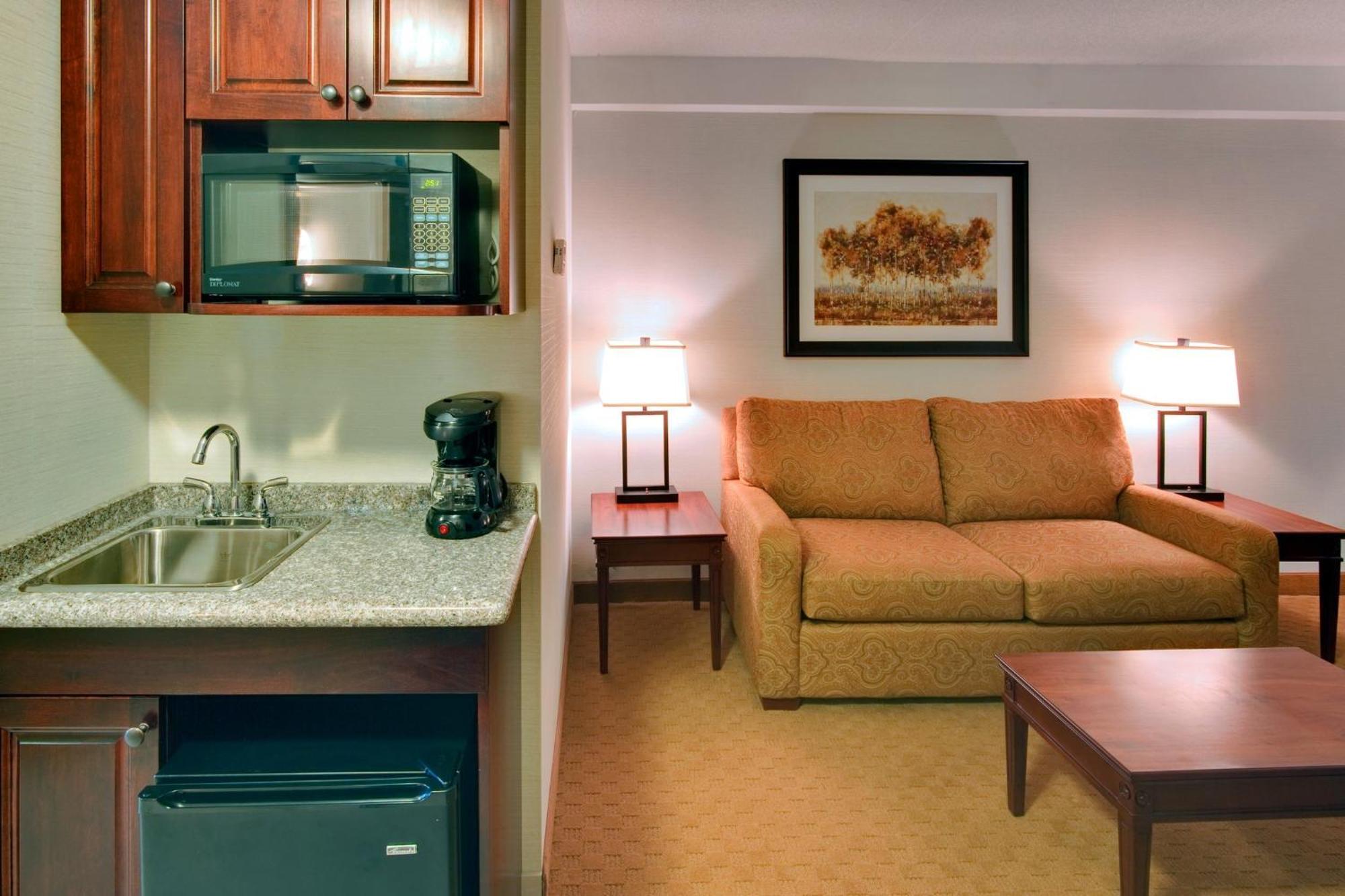 Holiday Inn Express Hotel & Suites Brockville By Ihg Eksteriør billede