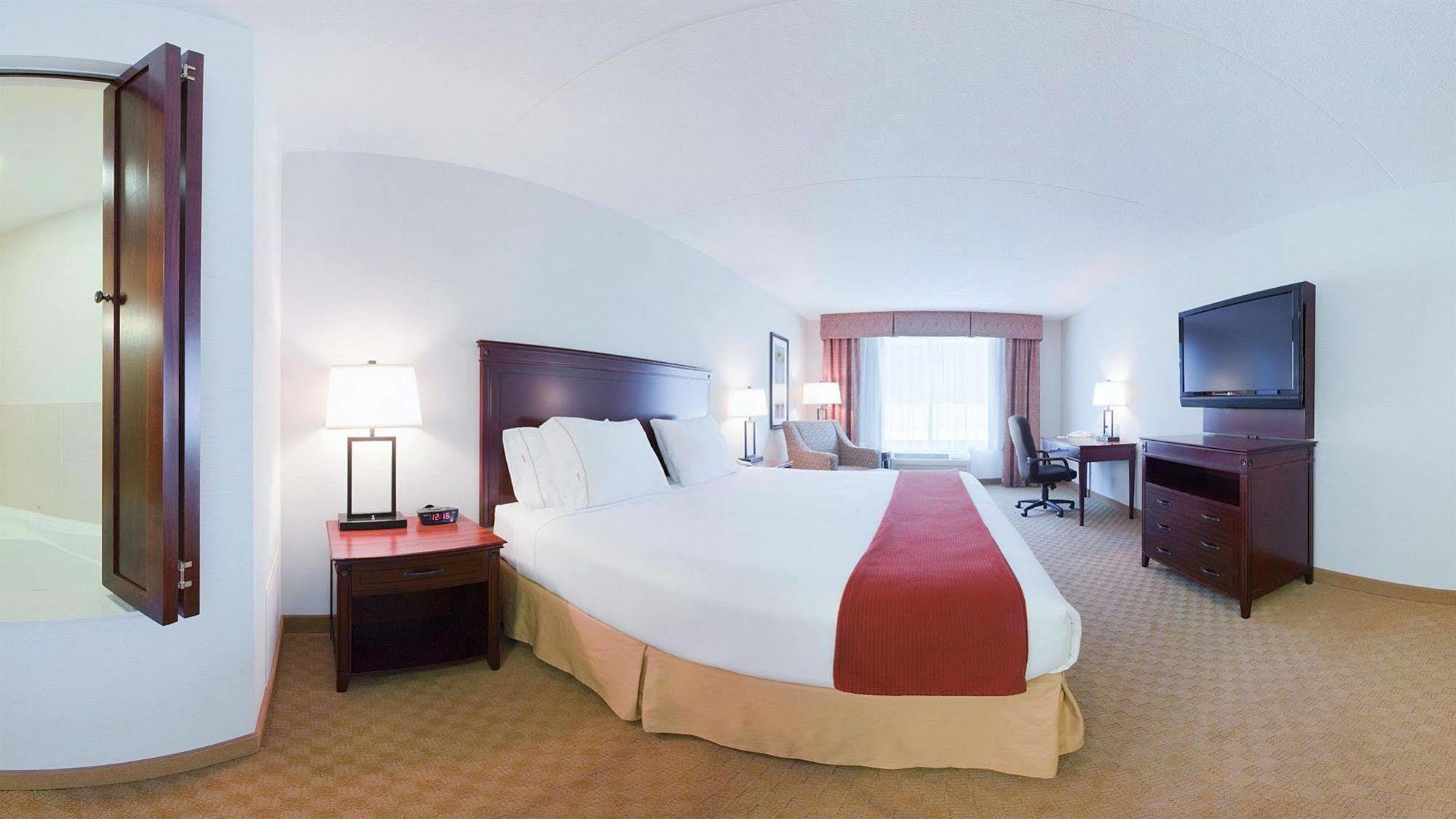 Holiday Inn Express Hotel & Suites Brockville By Ihg Eksteriør billede